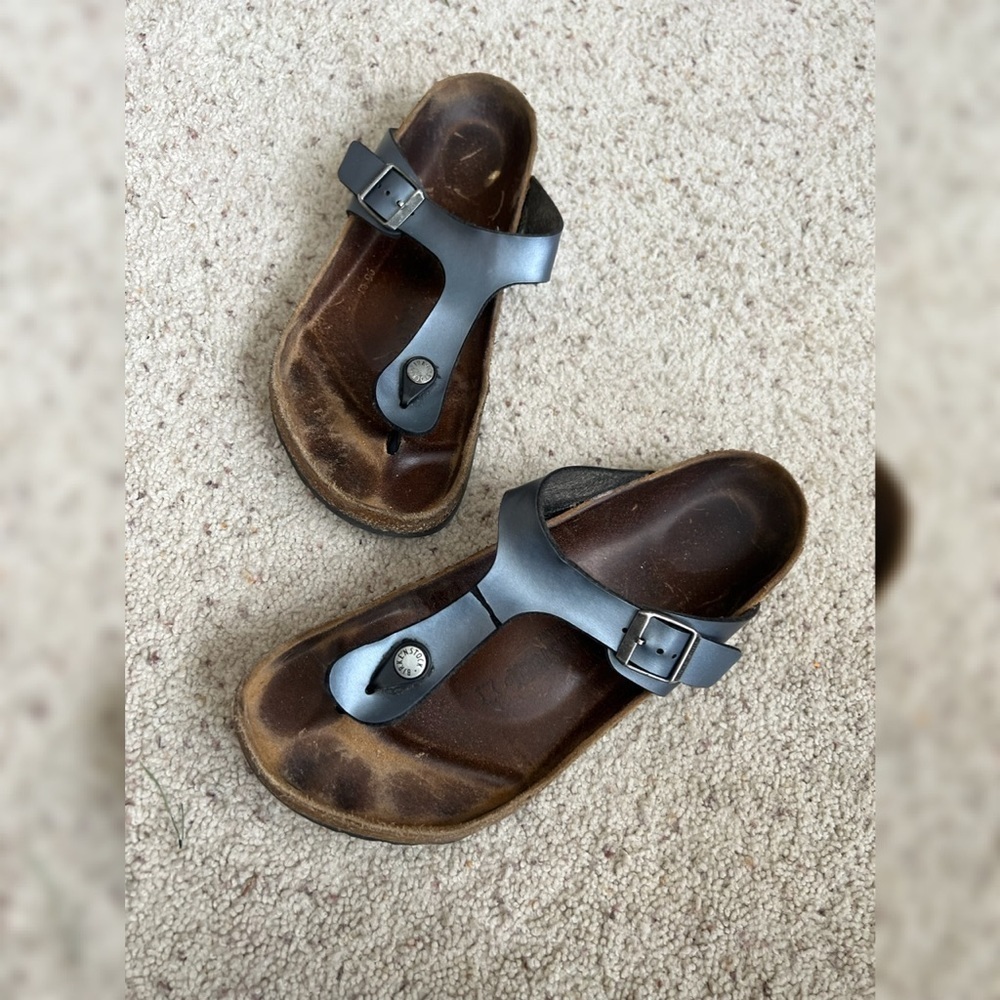 Birkenstock Gizeh Blue metallic sandals